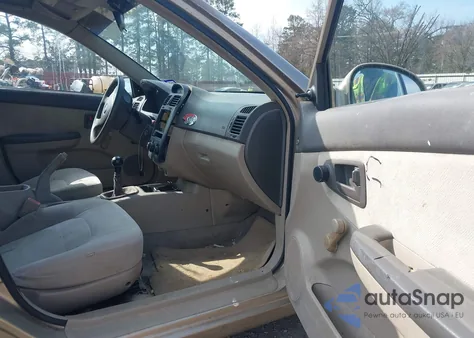 2004 Kia Spectra Ex/Lx z USA, uszkodzony, nr VIN KNAFE121045040480